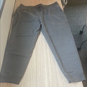 Champion, XXL, charcoal sweats with pockets, like new, no flaws